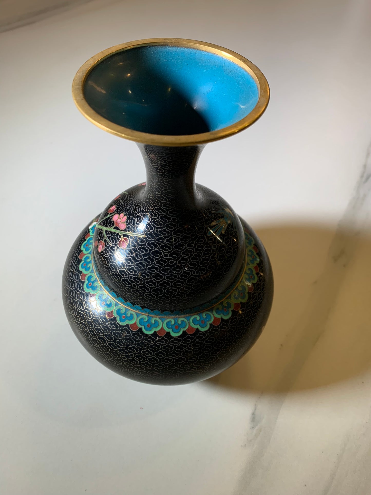 Vaso Cloisonné Cinese Vintage – Smalti Policromi su Fondo Nero