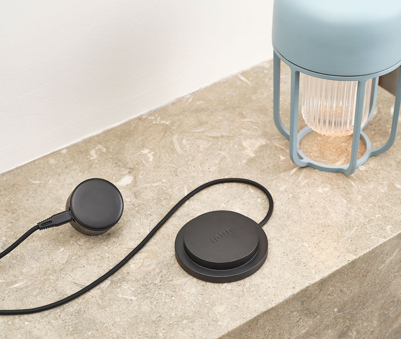 LIGHT No. 1 di HOUE. Lampada ricaricabile outdoor