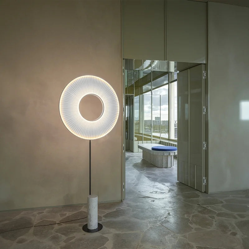 10 HEURES 10 Iris Totem Lampada da Terra LED