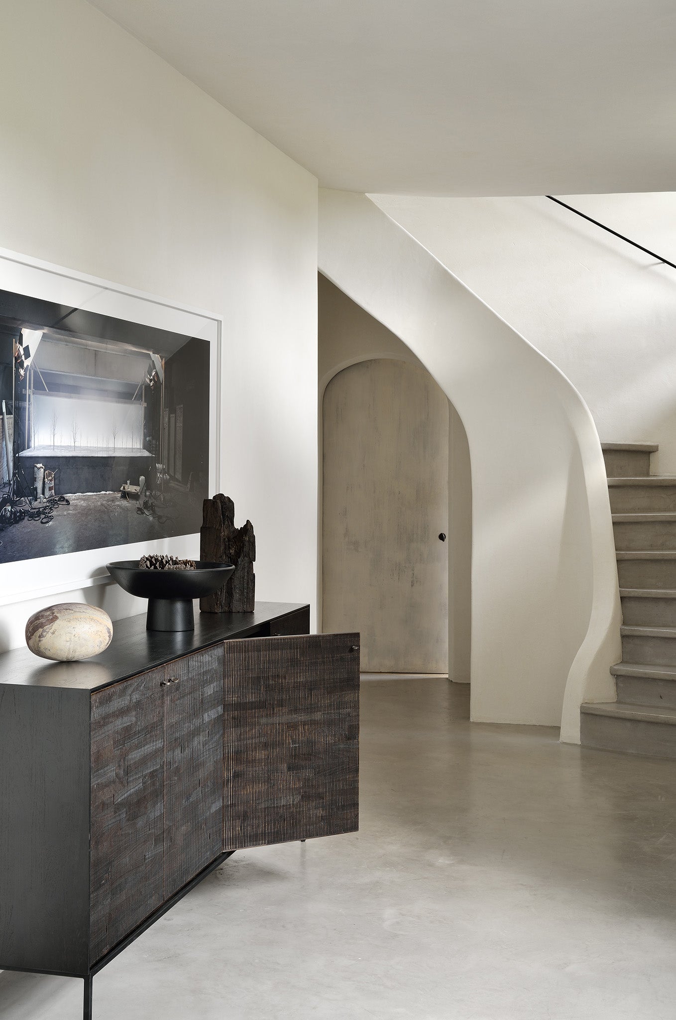 Credenza Grooves in Teck - 4 ante - nero - verniciato - ginardi arredamenti srl