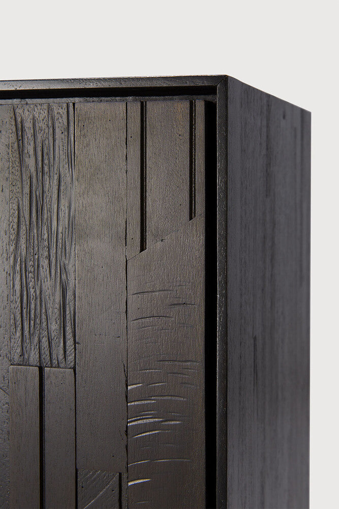 Madia Ethnicraft Mosaic in legno massello – credenza di design scultorea con ante intarsiate