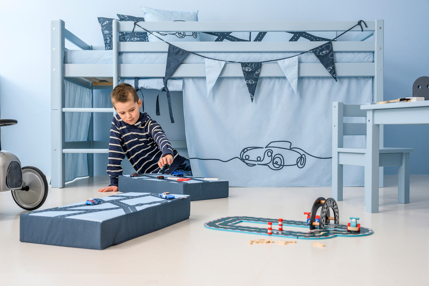 Hoppekids Cars curtain for half-high and bunk bed