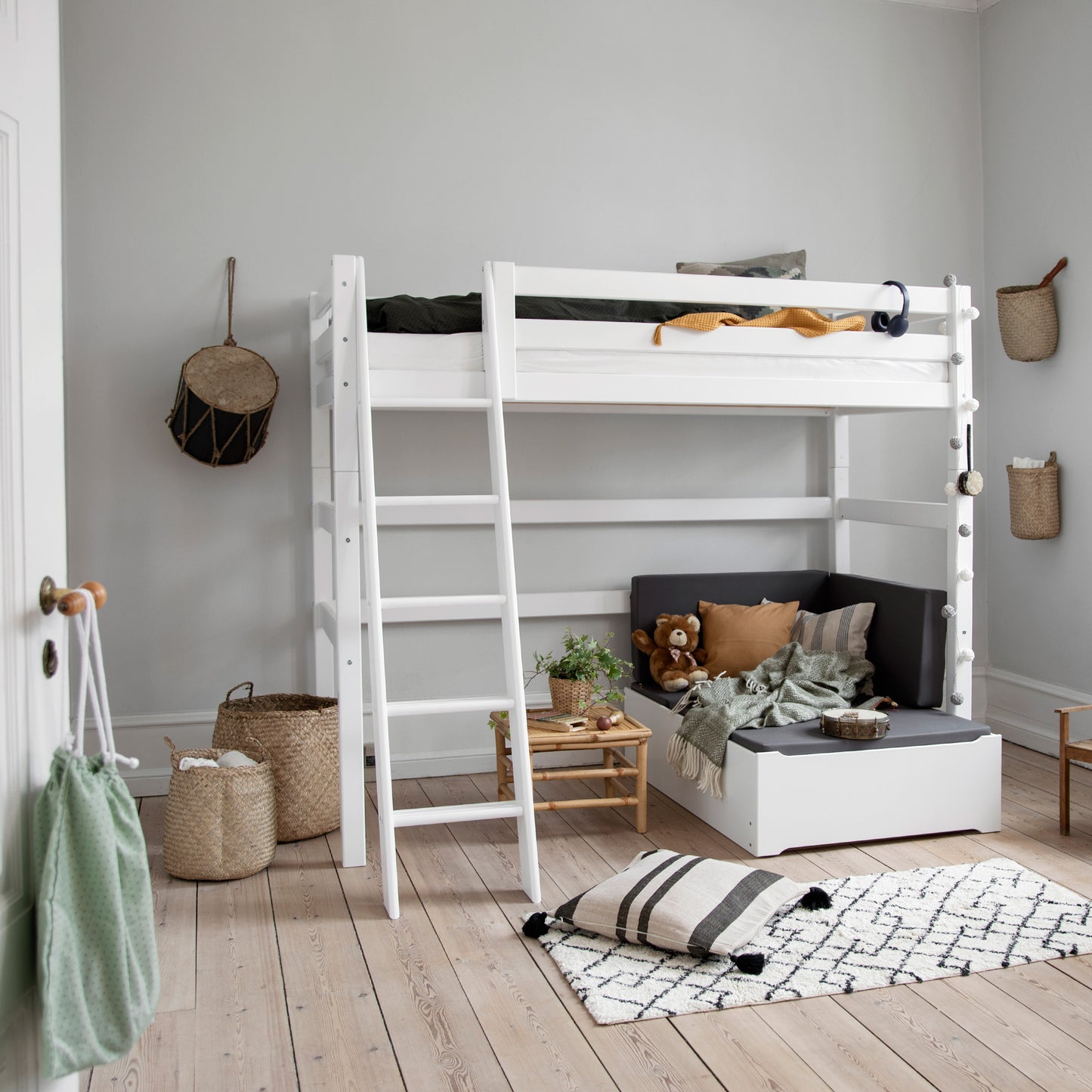 Hoppekids ECO Luxury High sleeper with slanted ladder, Flexible slat frame