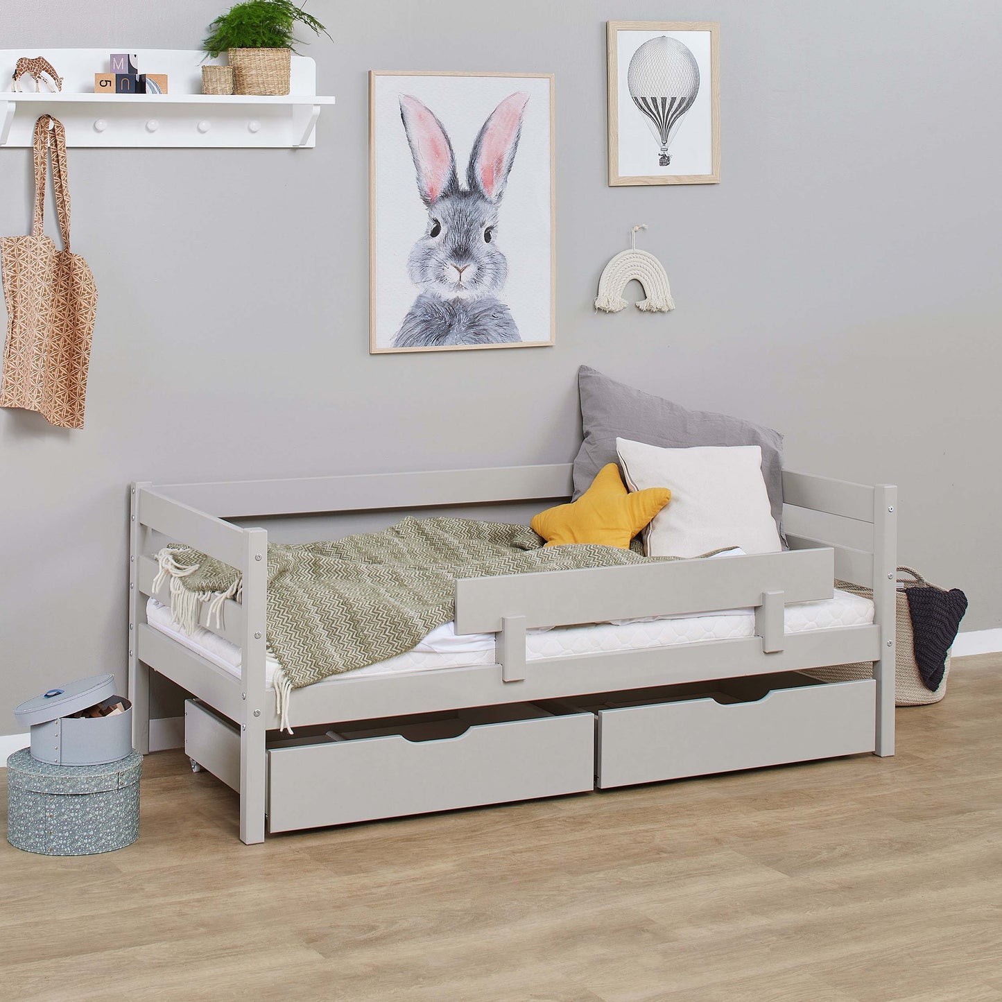 ECO Comfort junior bed with drawers and safety rail