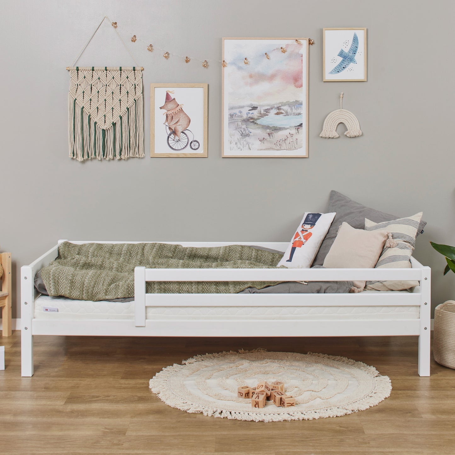 Hoppekids ECO Dream junior bed with bed rail