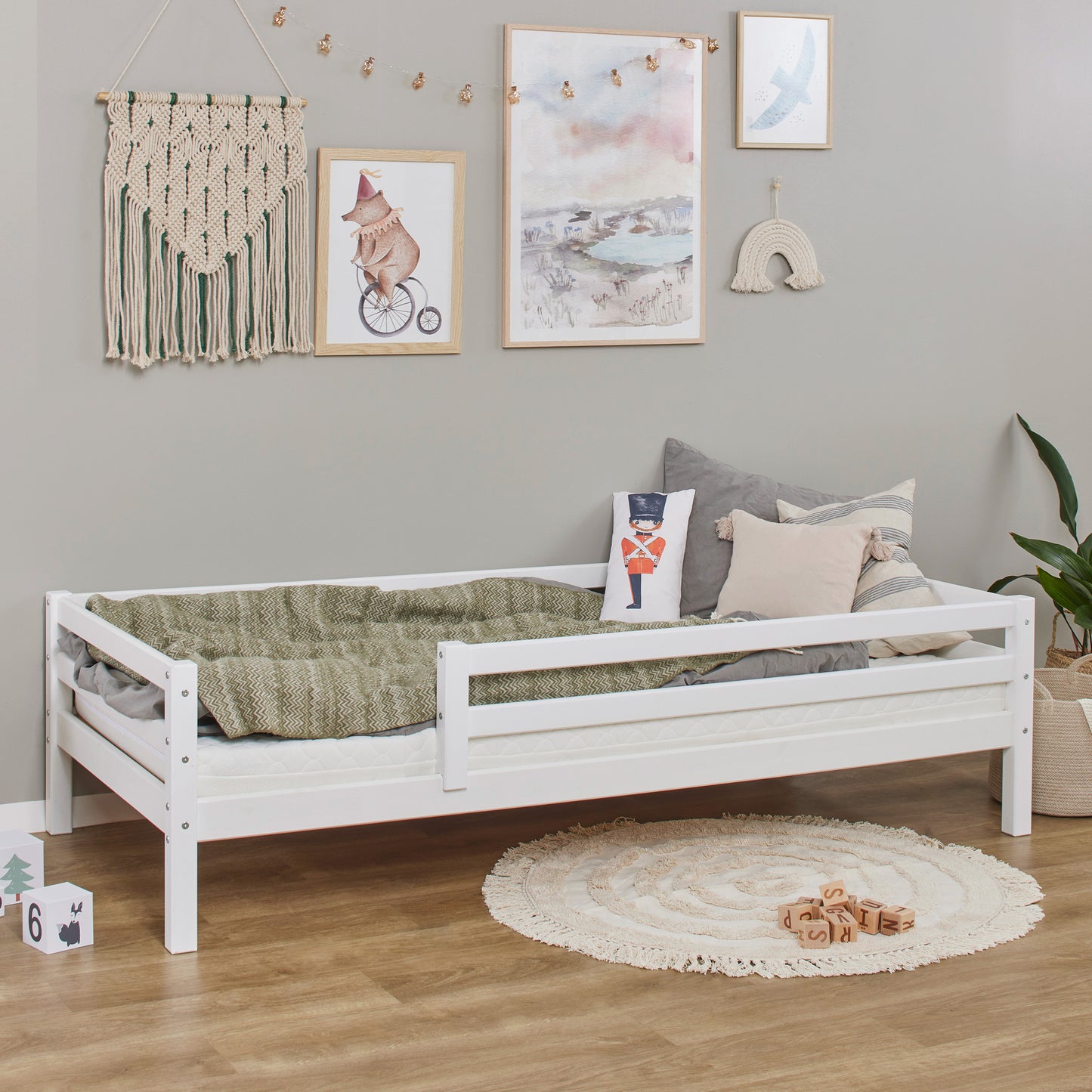 Hoppekids ECO Dream junior bed with bed rail