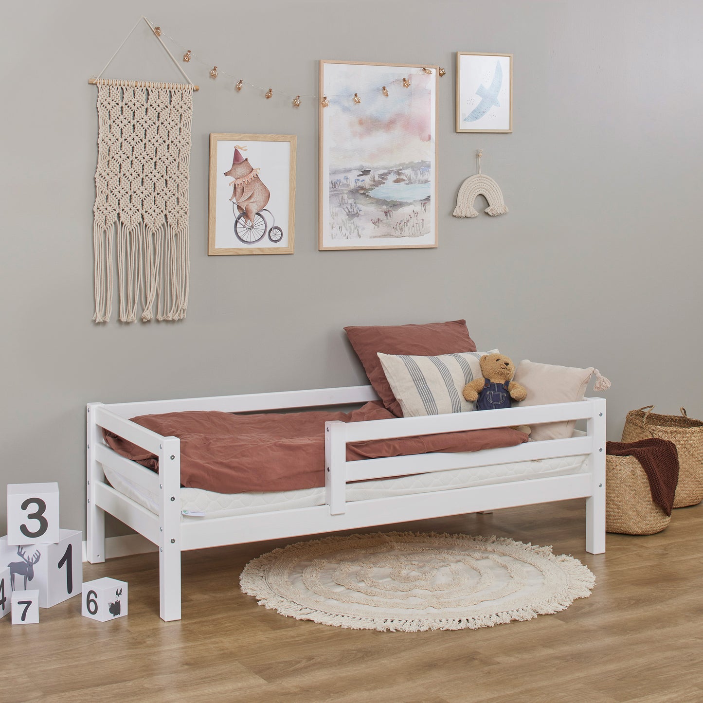 Hoppekids ECO Dream junior bed with bed rail