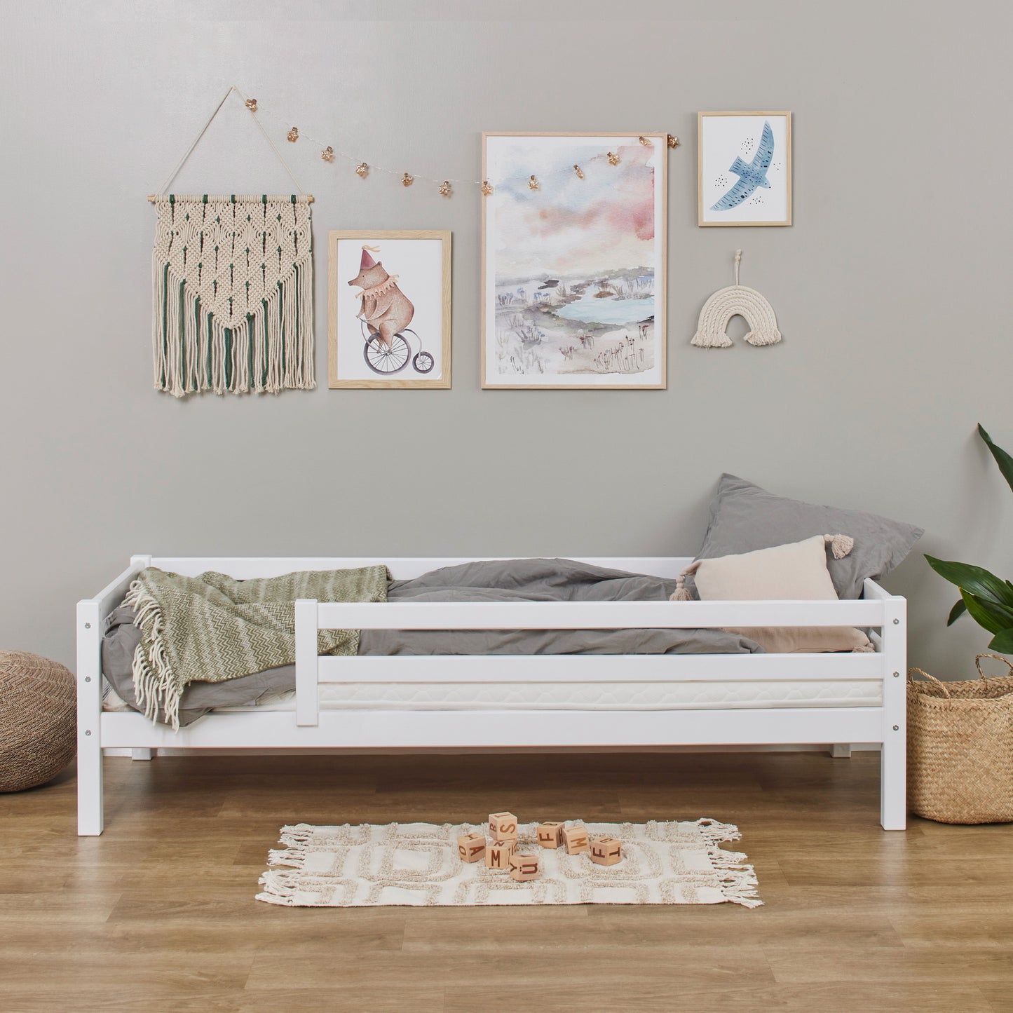 Hoppekids ECO Dream junior bed with bed rail