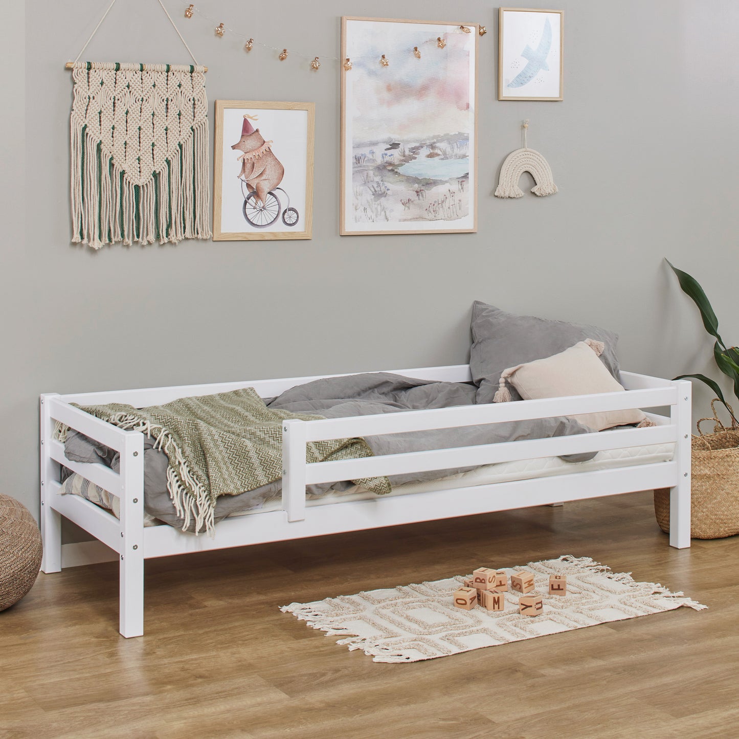 Hoppekids ECO Dream junior bed with bed rail