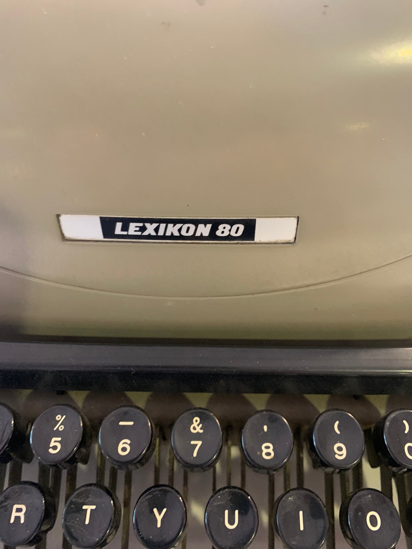Olivetti Lexikon 80 – Macchina da Scrivere Originale Anni ’50