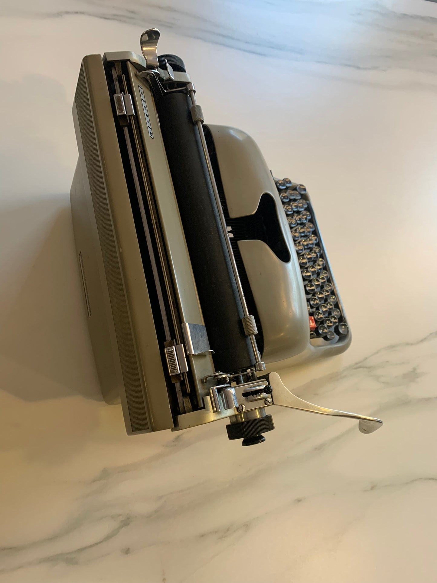 Olivetti Lexikon 80 – Macchina da Scrivere Originale Anni ’50