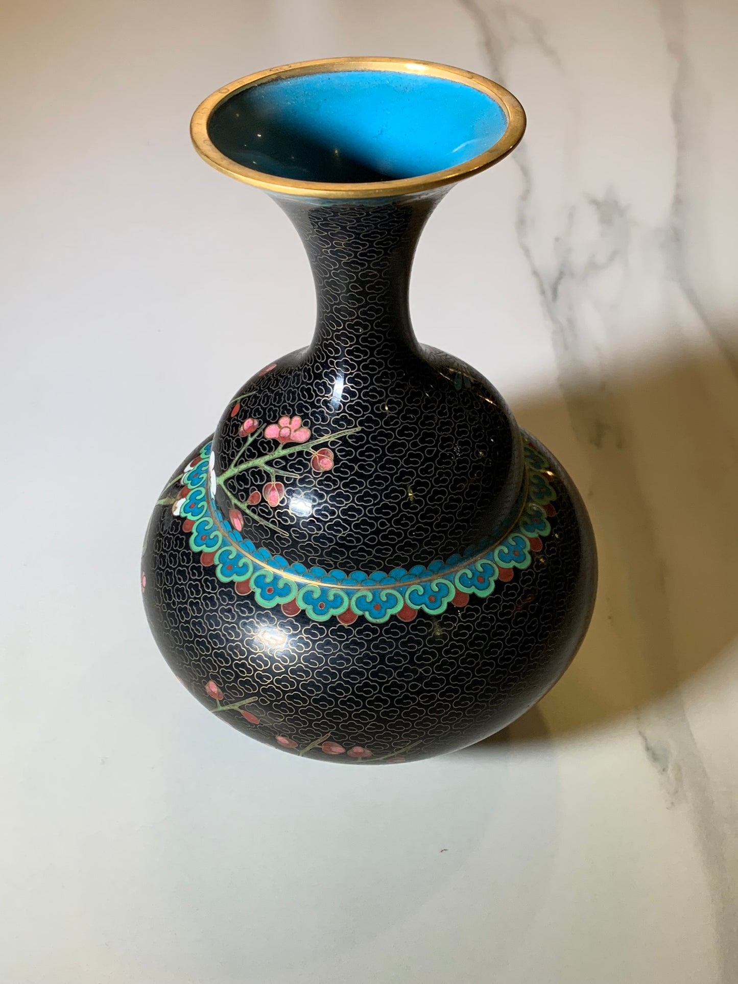 Vaso Cloisonné Cinese Vintage – Smalti Policromi su Fondo Nero