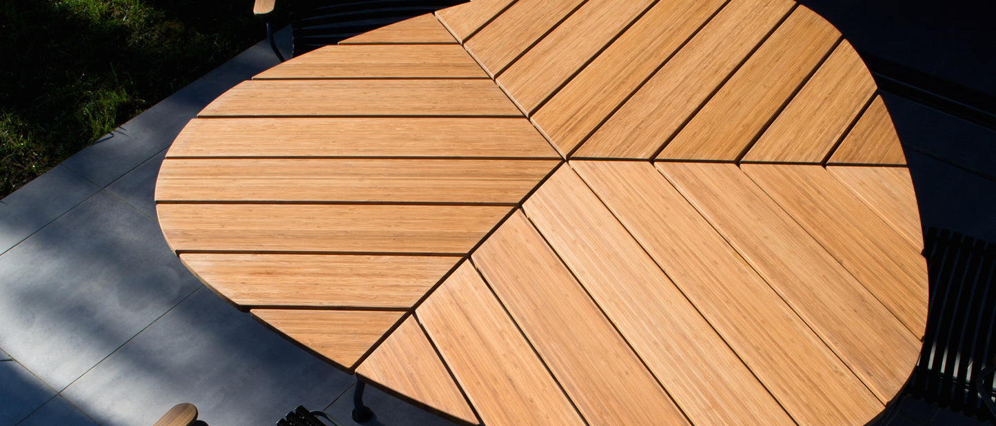 LEAF Dining table