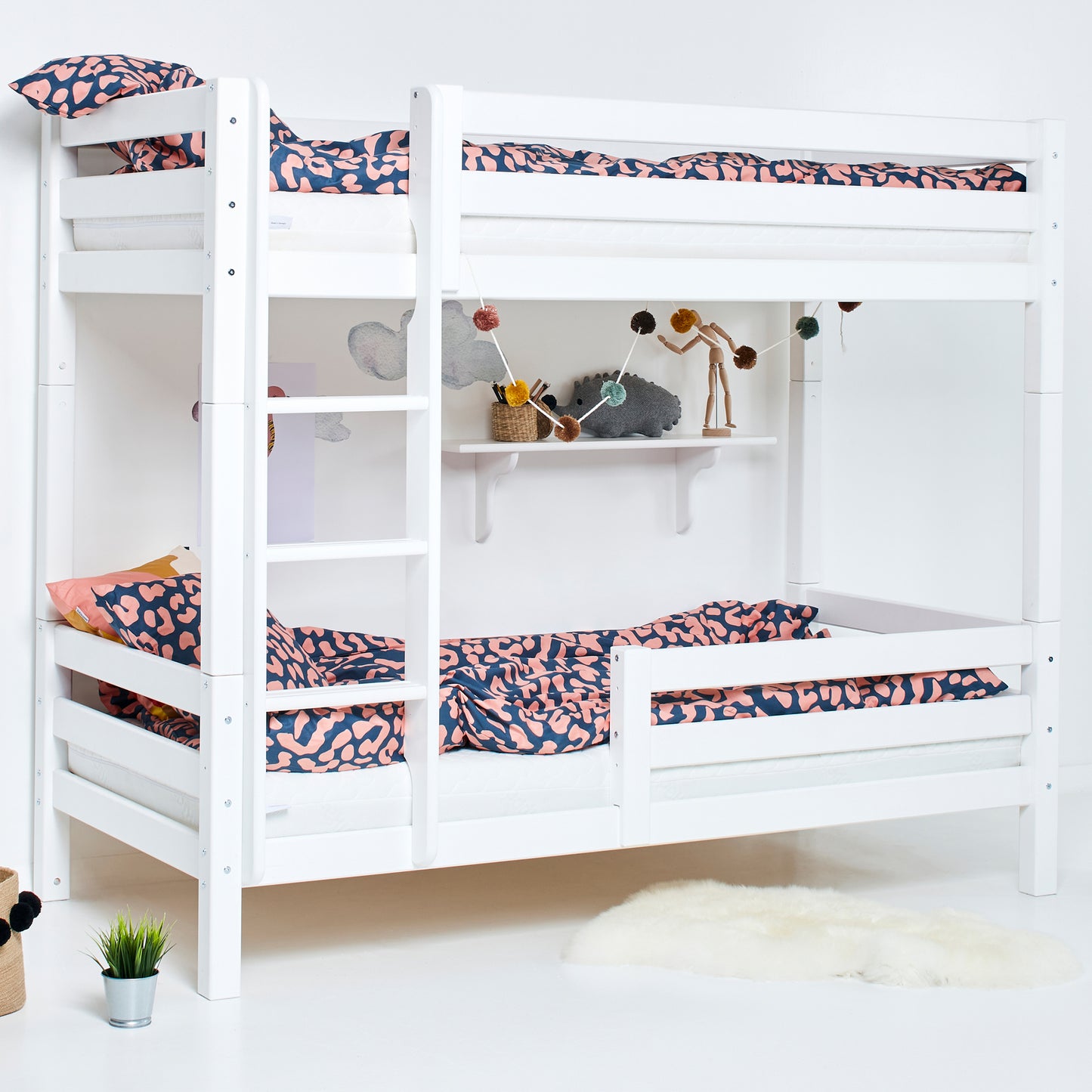 Hoppekids ECO Luxury high bunk bed with two bed rails, Flexible slat frame