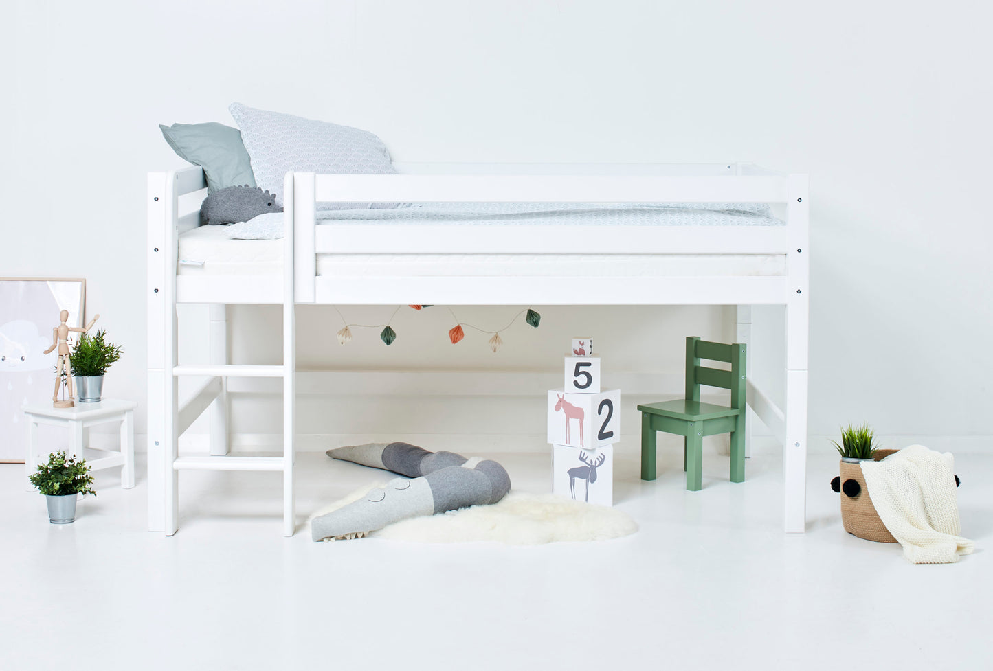 Hoppekids ECO Luxury half high bed