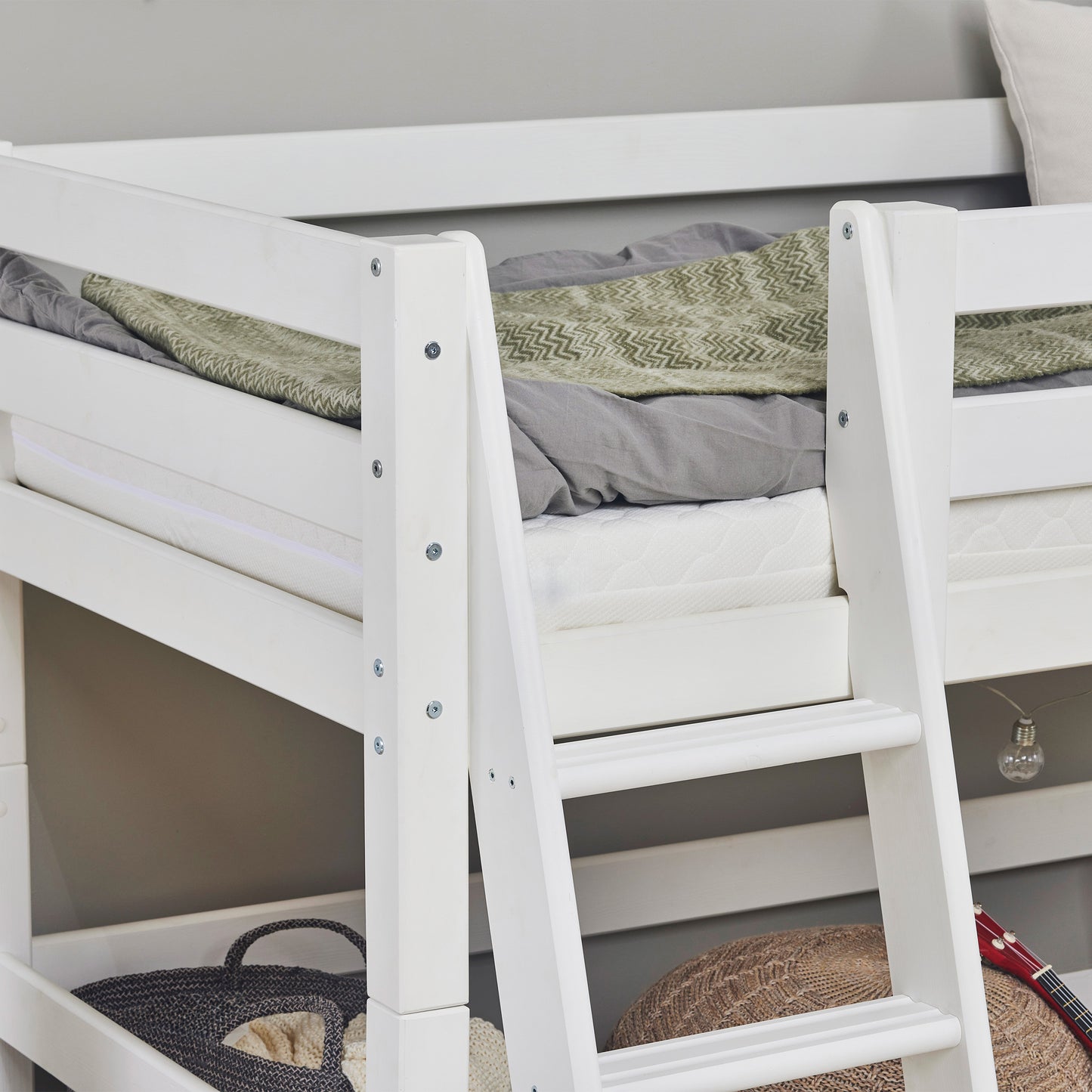 Hoppekids ECO Luxury half high bed with slanted ladder