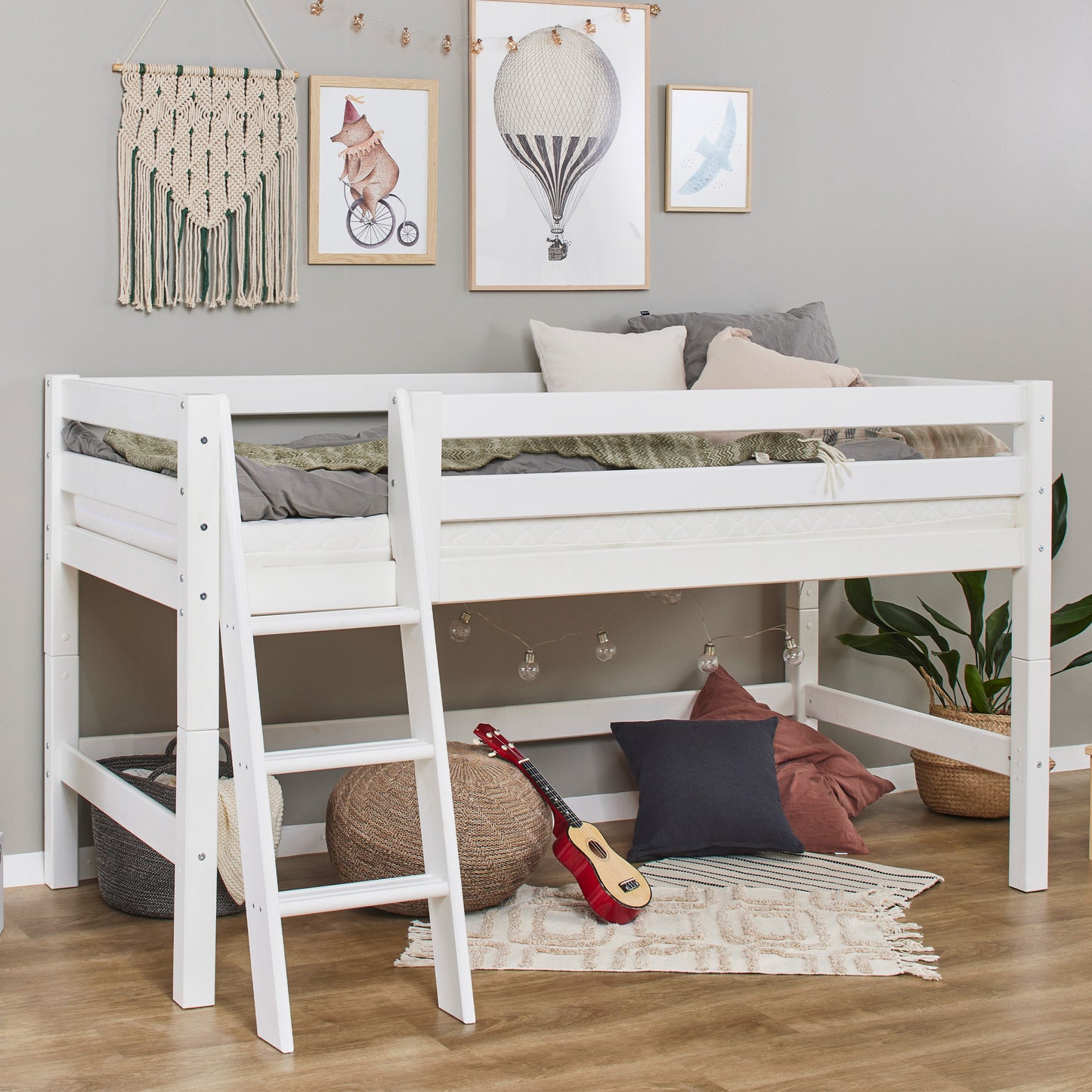 Hoppekids ECO Luxury half high bed with slanted ladder