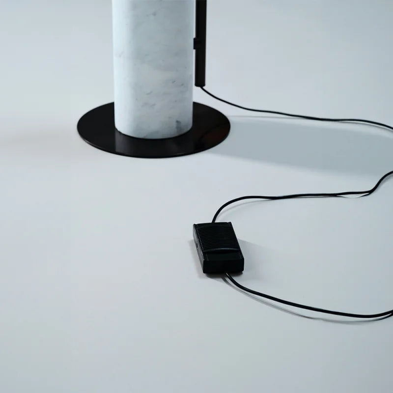 10 HEURES 10 Iris Totem Lampada da Terra LED