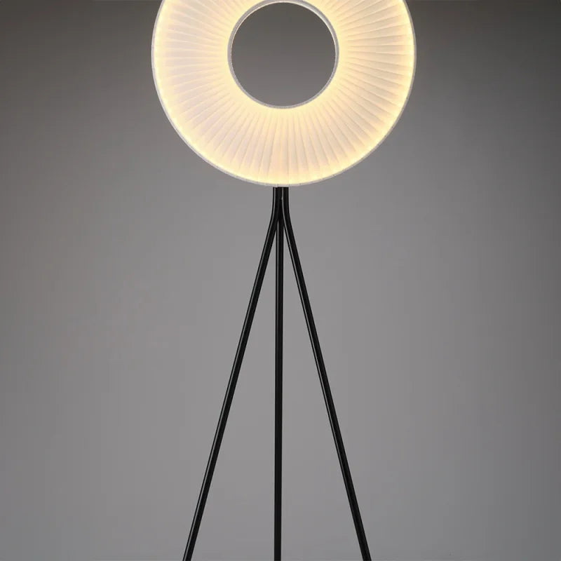 10 HEURES 10 Iris Tripod Lampada da Terra LED